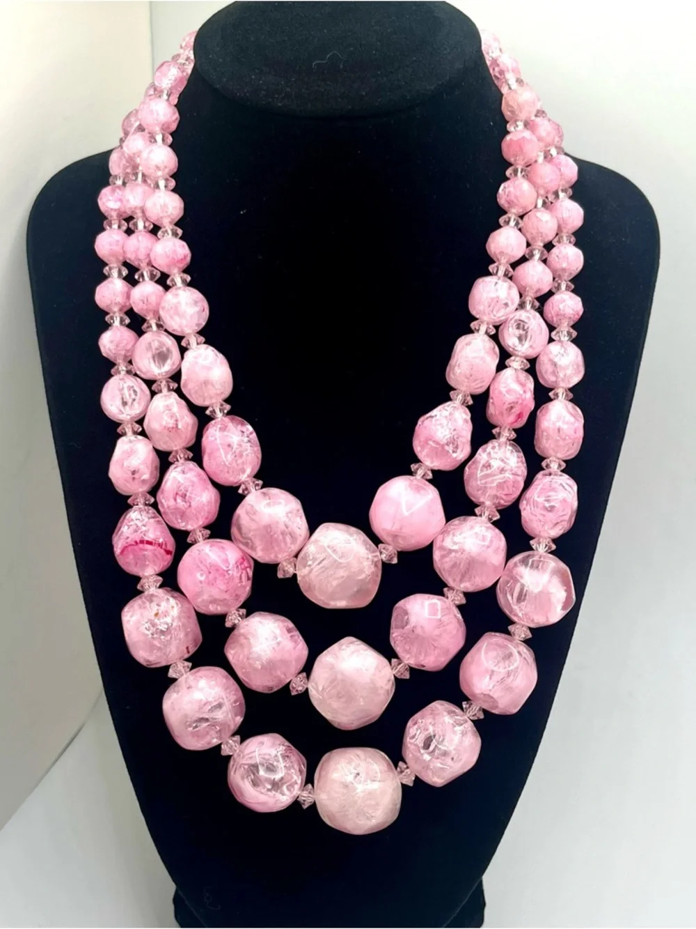 Vintage Carnegie Pink Glass Bead Necklace 3 Strand Chunky Signed Statement - Picture 6 of 8
